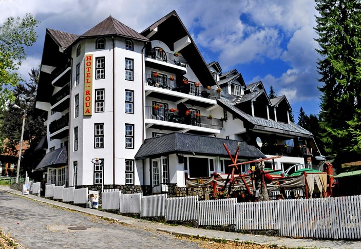 HOTEL -RESTAURANT ROUA HOTEL -RESTAURANT ROUA